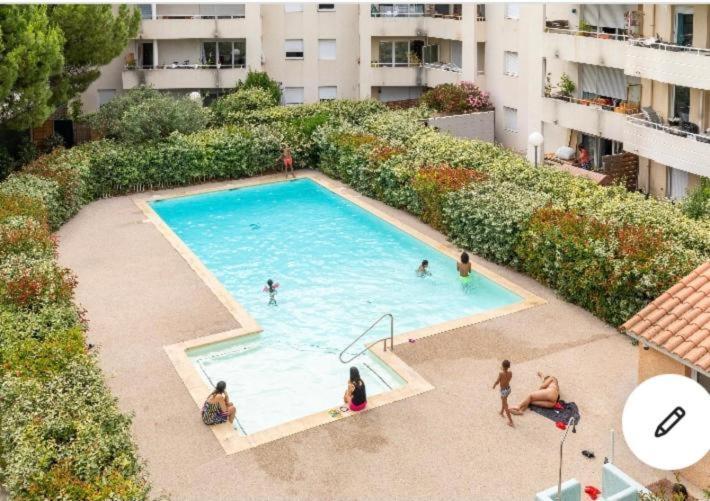 Joli T2/ Tram/ Clim/ Parking/ Wifi/ Piscine Daire Montpellier Dış mekan fotoğraf