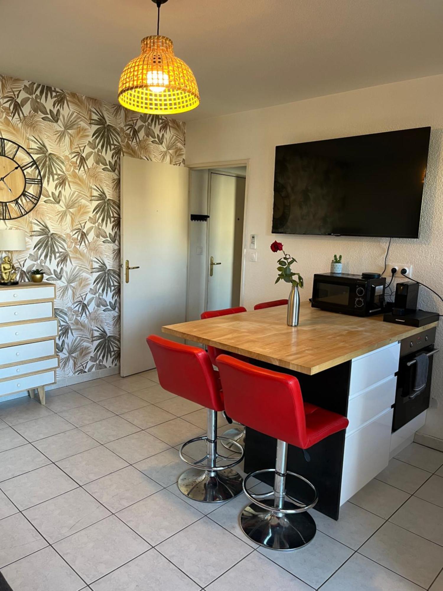 Joli T2/ Tram/ Clim/ Parking/ Wifi/ Piscine Daire Montpellier Dış mekan fotoğraf
